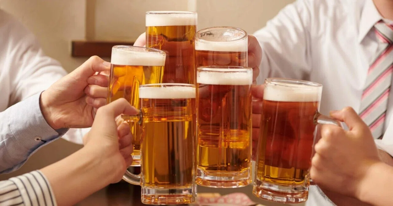 最新｜過度の飲酒がいかにして腸の損傷と炎症を急速に引き起こすのか