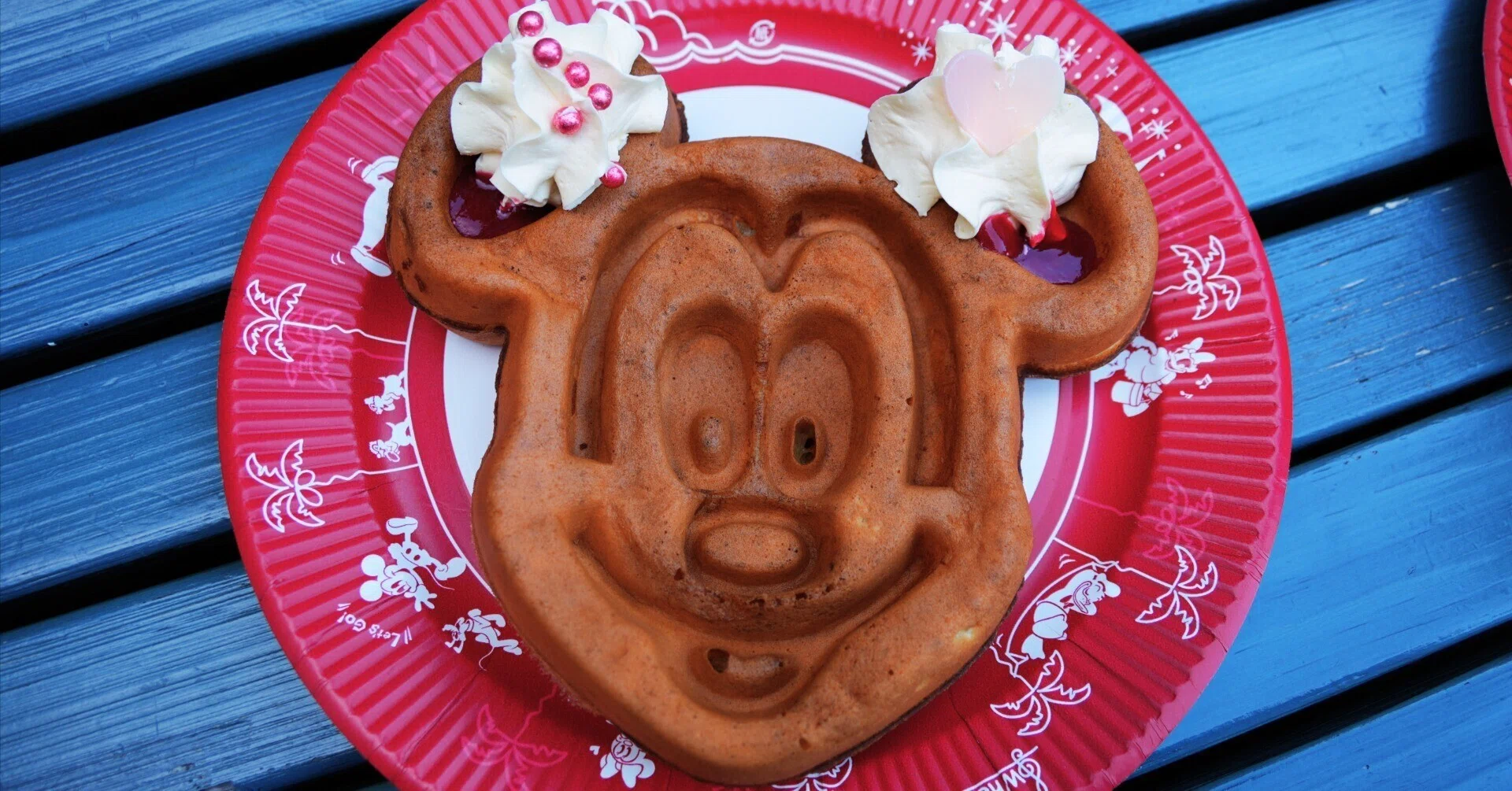 ディズニー食レポ】知らない人は食べられない！？勝者のフード