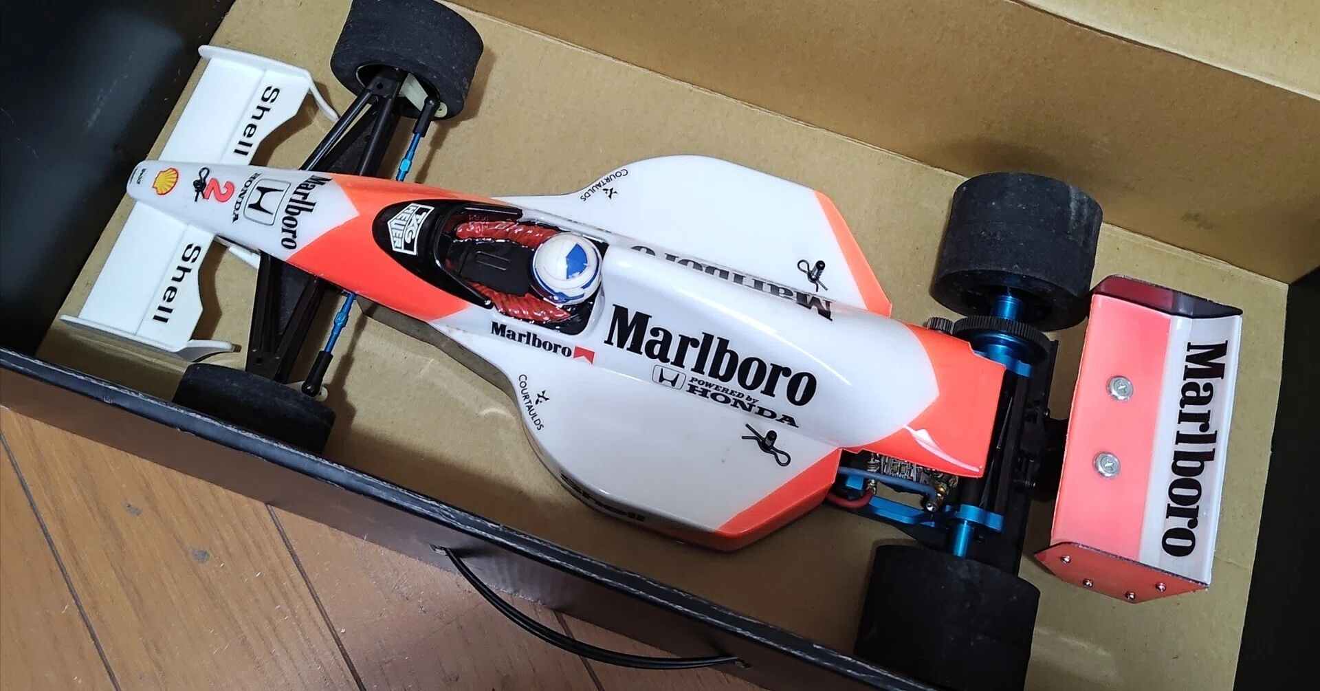 タミヤ製F104シャーシがやってきた｜Noah