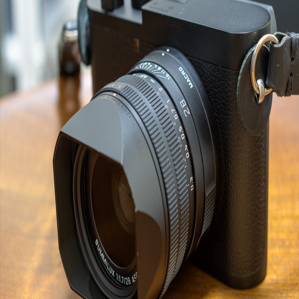 モノクロ専用機信仰｜と ご り ん