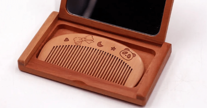 携帯に便利な木製ミラー付き｜可愛い桃の木櫛セット｜ファッション雑貨