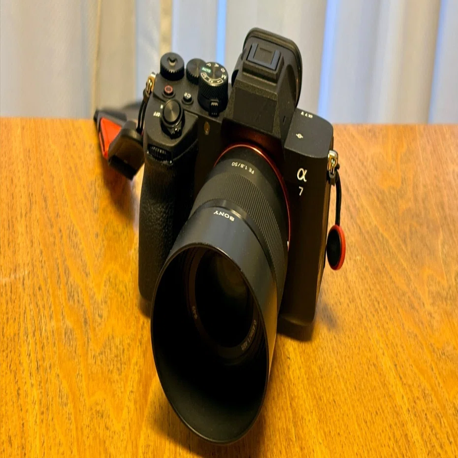 【美品】Nikon FE ブラック 50mm F1.8レンズ付き 動作確認済 動作確認済】Nikon FE本体 + 50mm F1.8 単焦点レンズ - メルカリ