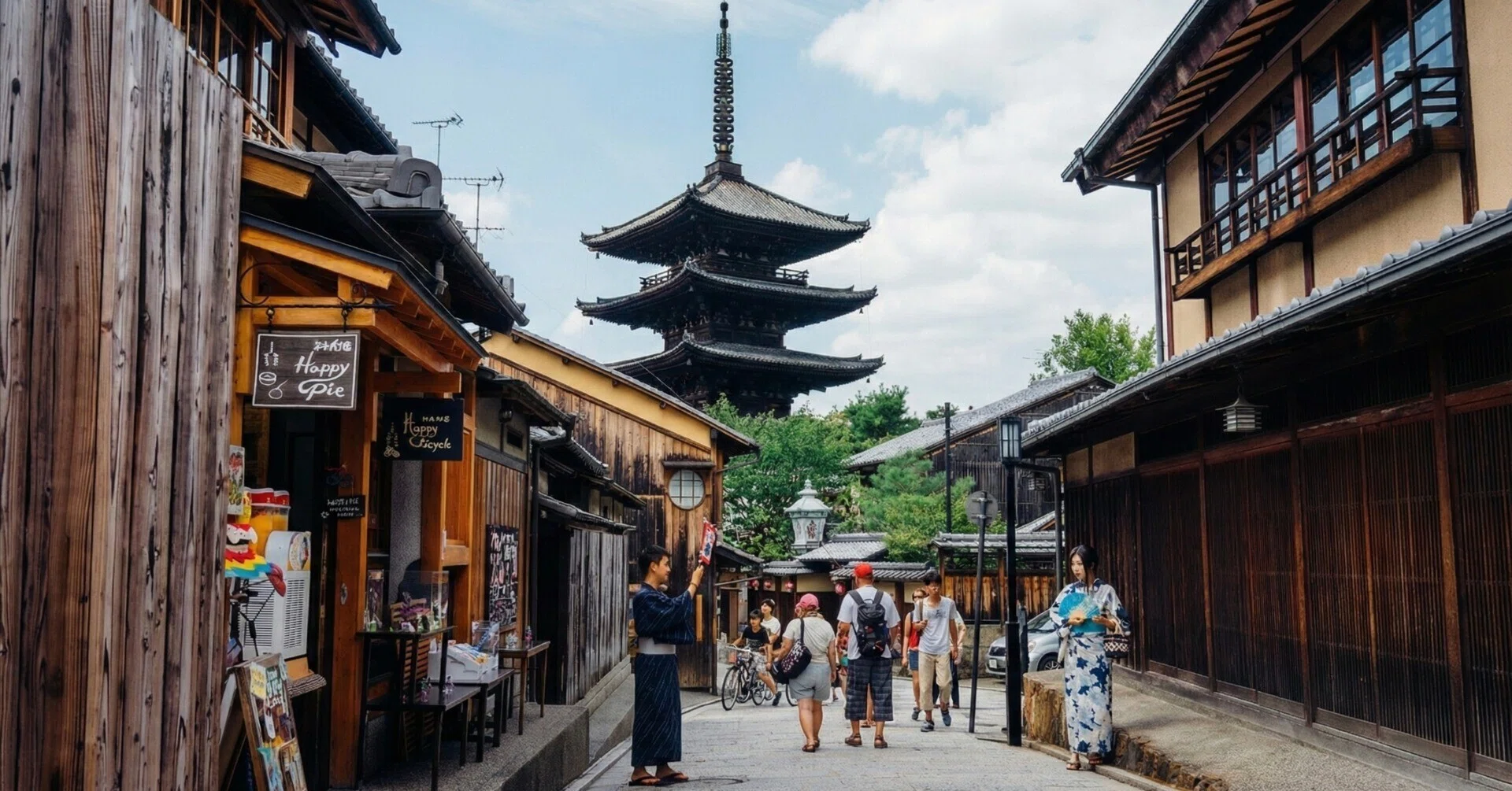 京都の風情を撮る｜高台寺・八坂通・二年坂を巡る道（京都）｜Sakak