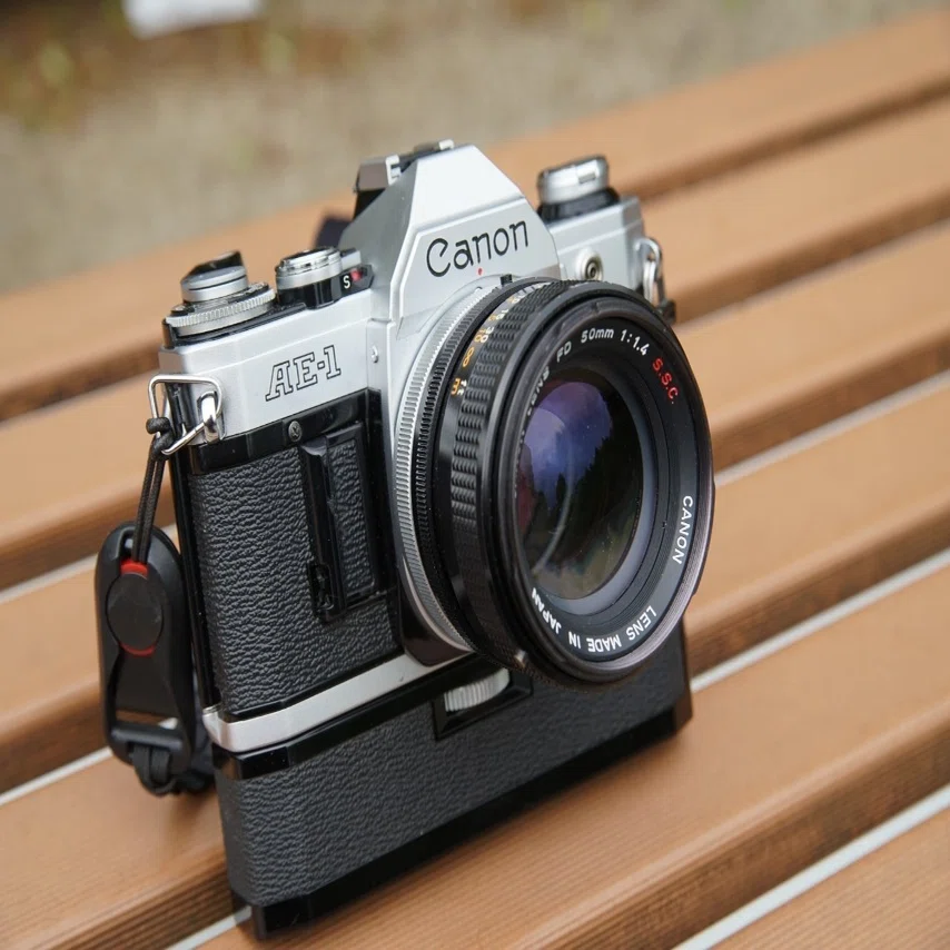 連写一眼 Canon AE-1｜かぺりと