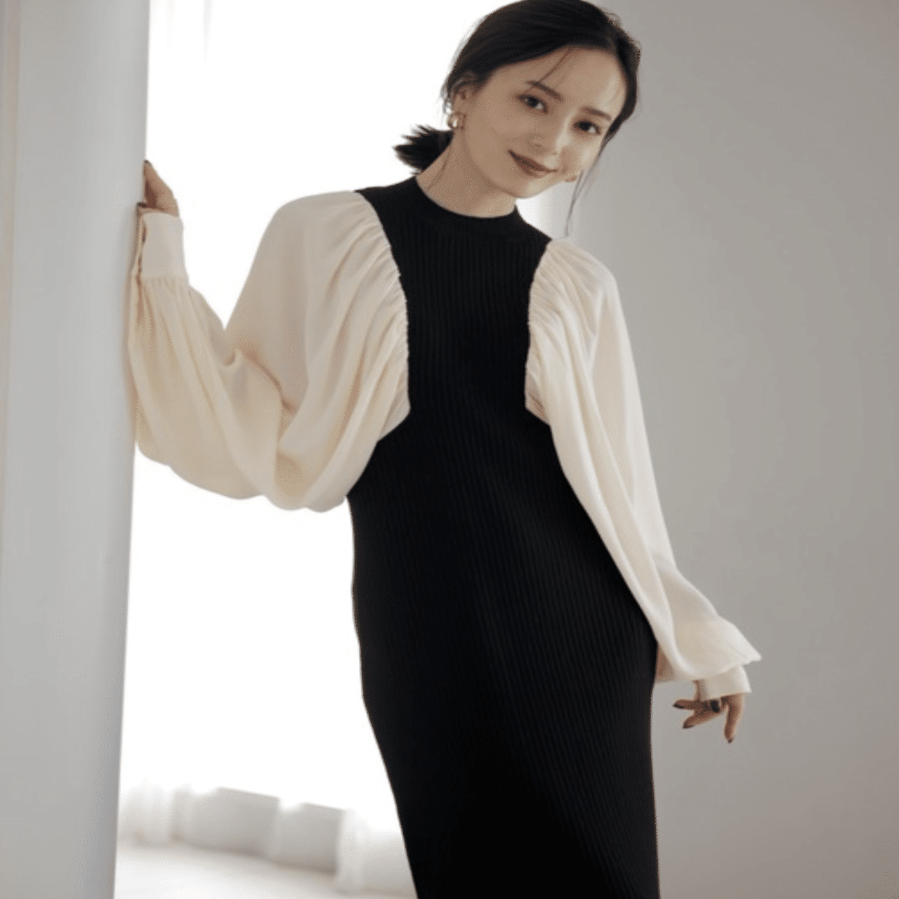 anuans バルーンスリーブニットドッキングワンピース｜anuansメルカリ