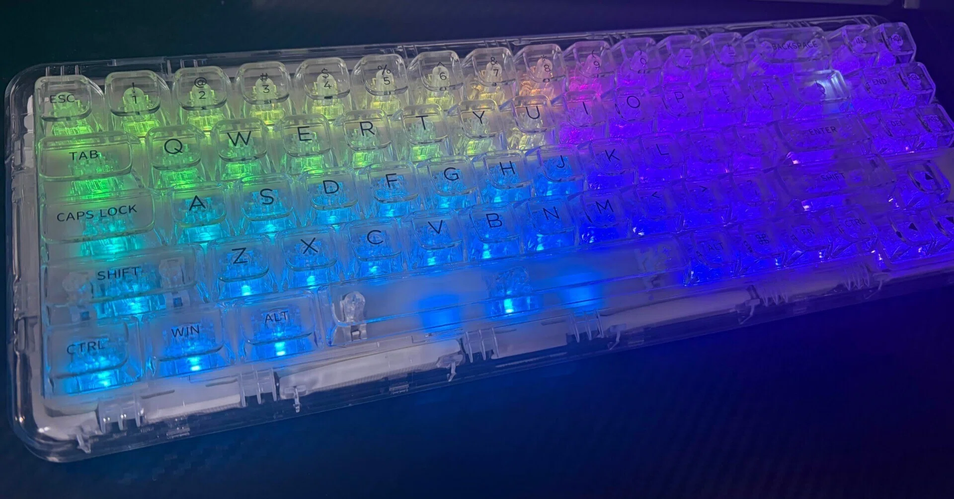 17 YUNZII X71とか言うビジュ全振りのキーボードくんについて 17 YUNZII X71とか言うビジュ全振りのキーボードくんについて