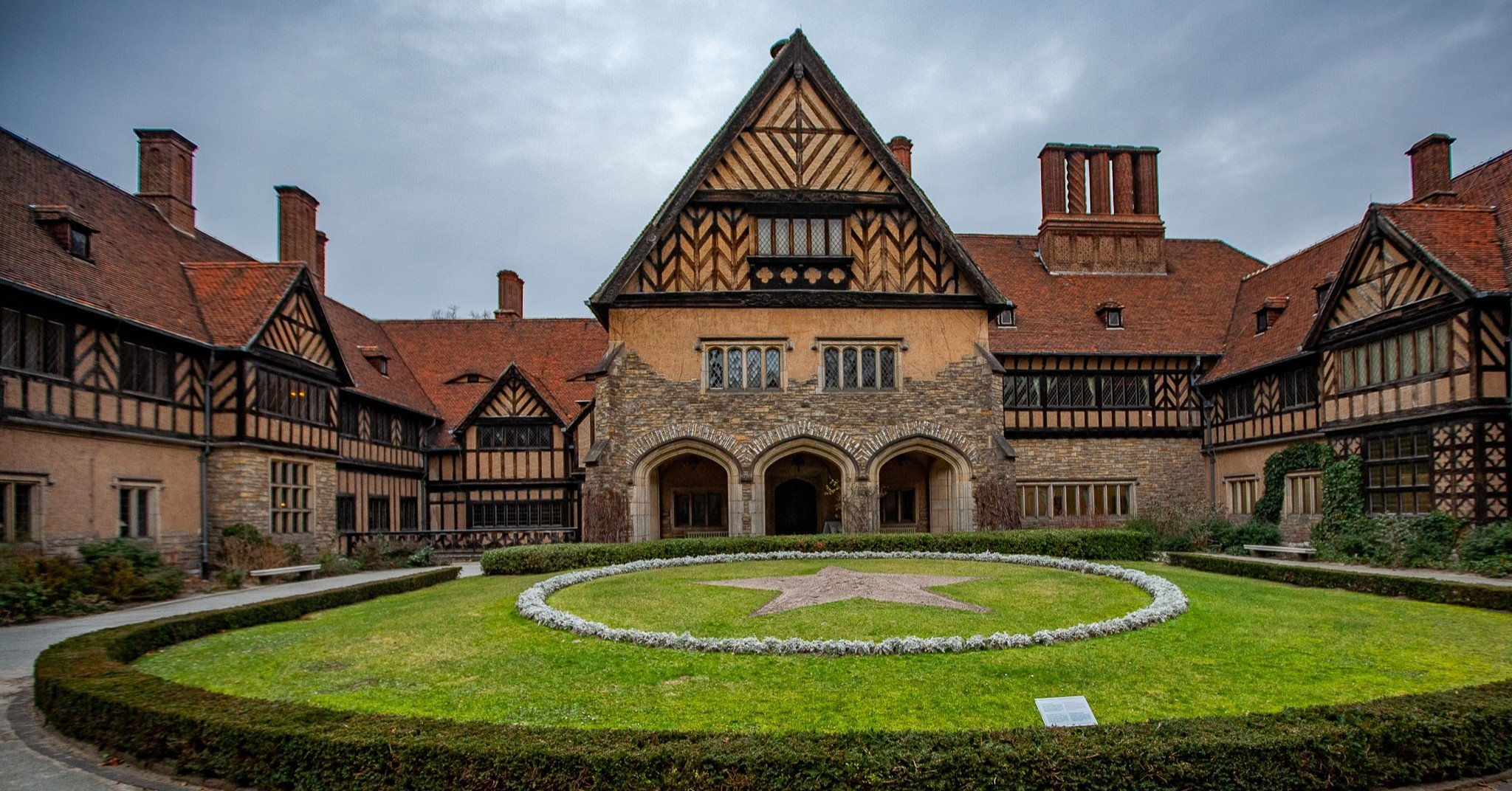 4d09abc6b15d4d5875935f396c7db6