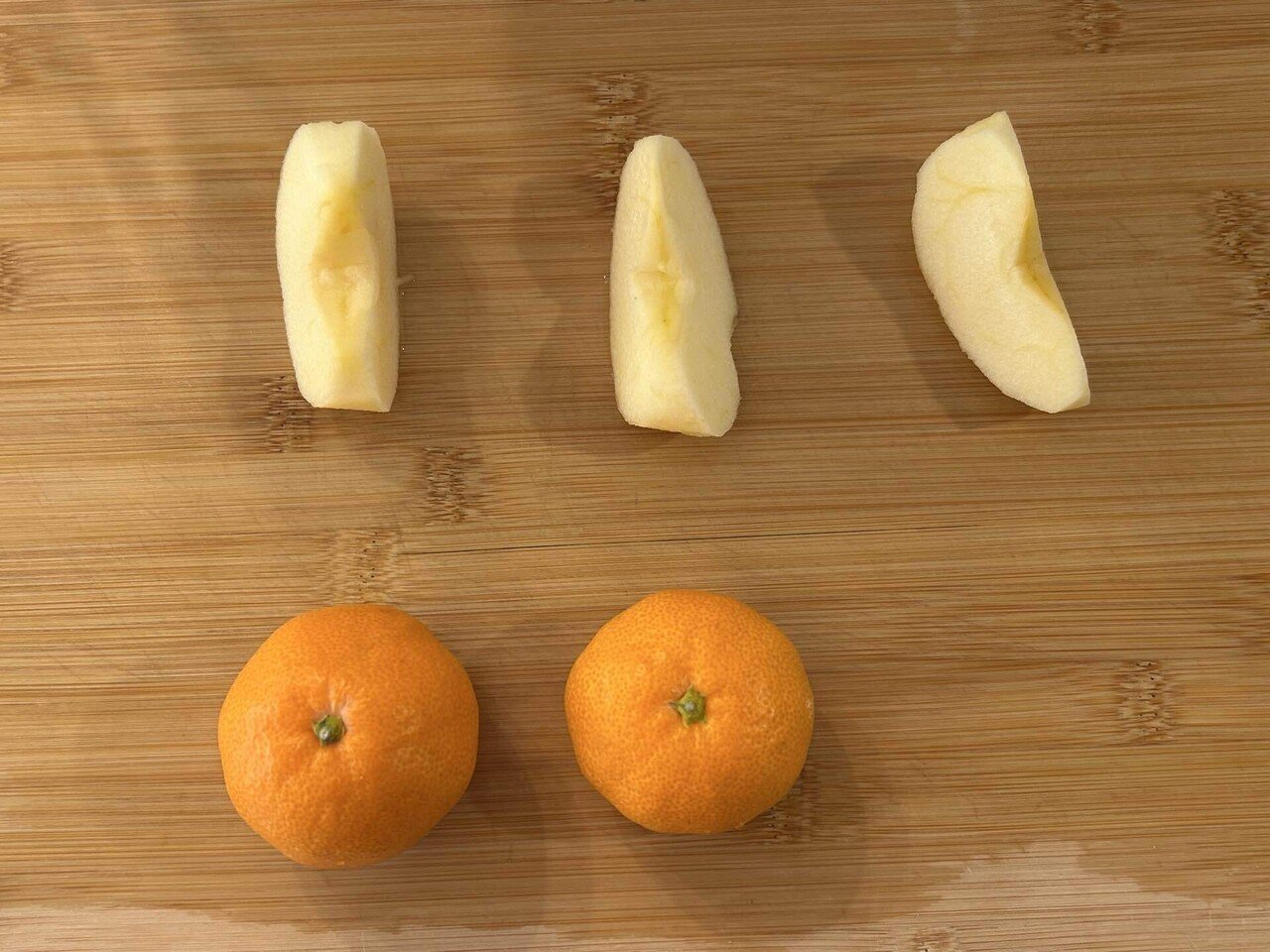 りんごとみかん｜こひつじ