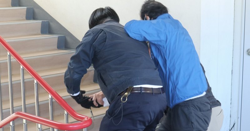 不審者侵入時対応模擬訓練を実施！