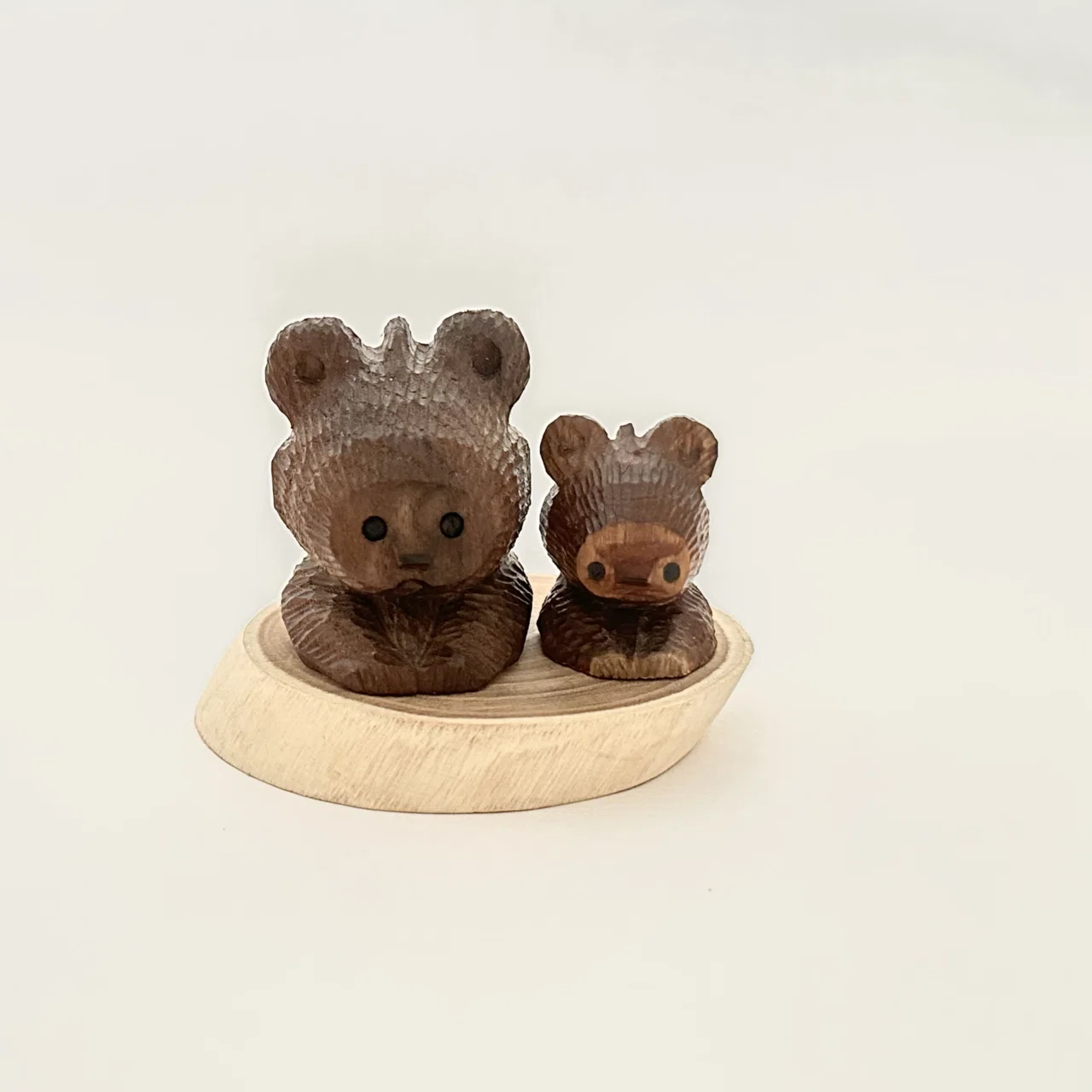 くま、クマ、熊🐻北海道の木彫りと出会う旅➀｜ウィズアース北海道