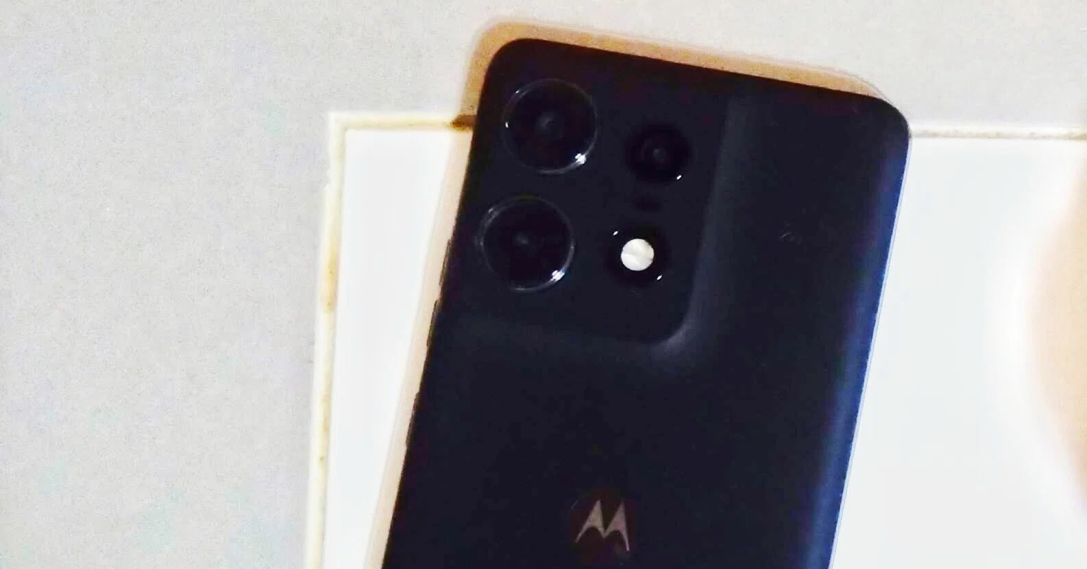 現状最も苦労しているスマホ】Motorola Edge 50s Pro｜TOFU_MORI