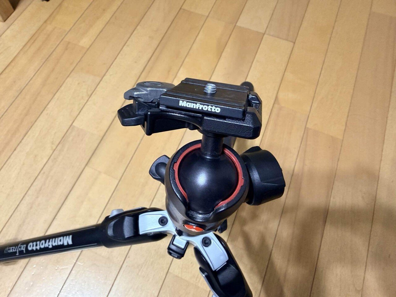 2/28日まで出品 三脚 アルカスイス 135cm 使用2回 三脚の雲台を2千円のアルカスイスに換えたらカメラ人生が変わった話