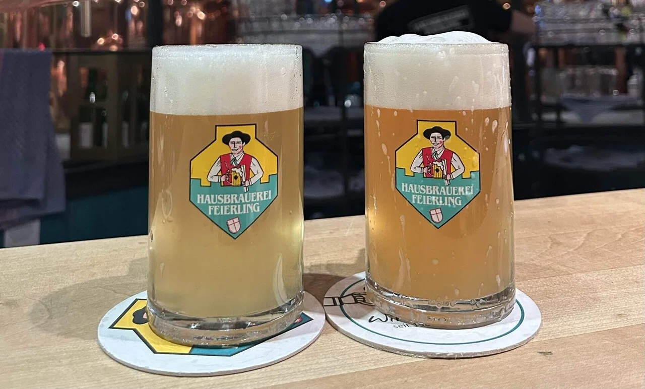 ドイツ　ビールマグとヨーロピアン風デキャンタ ヨーロッパXmasマーケット巡りの旅day4ドイツ🇩🇪フライブルク｜なつ