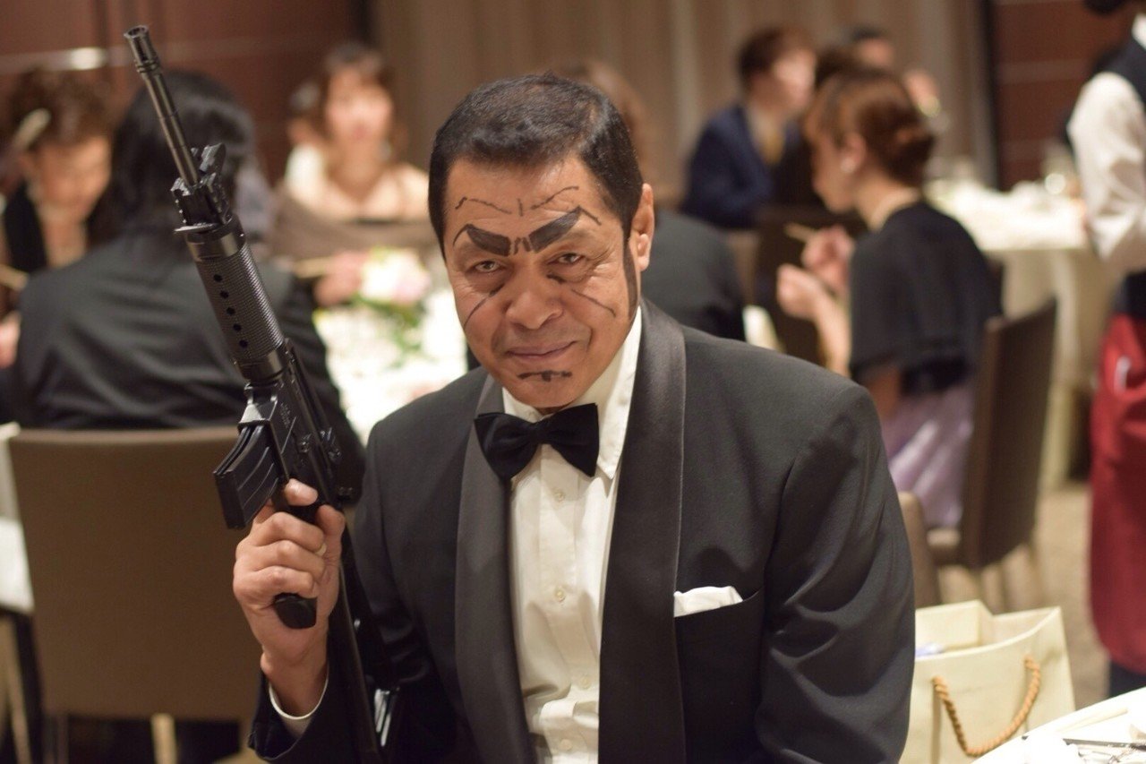 先日 後輩達の結婚式に出席したのですがこんな方も出席されてました 笑 とある会社の社長さんなのですが地元の有名人です Dj Kitag 写真 結婚式 ゴルゴ13 アニメ 漫画 Niko Kita G Note