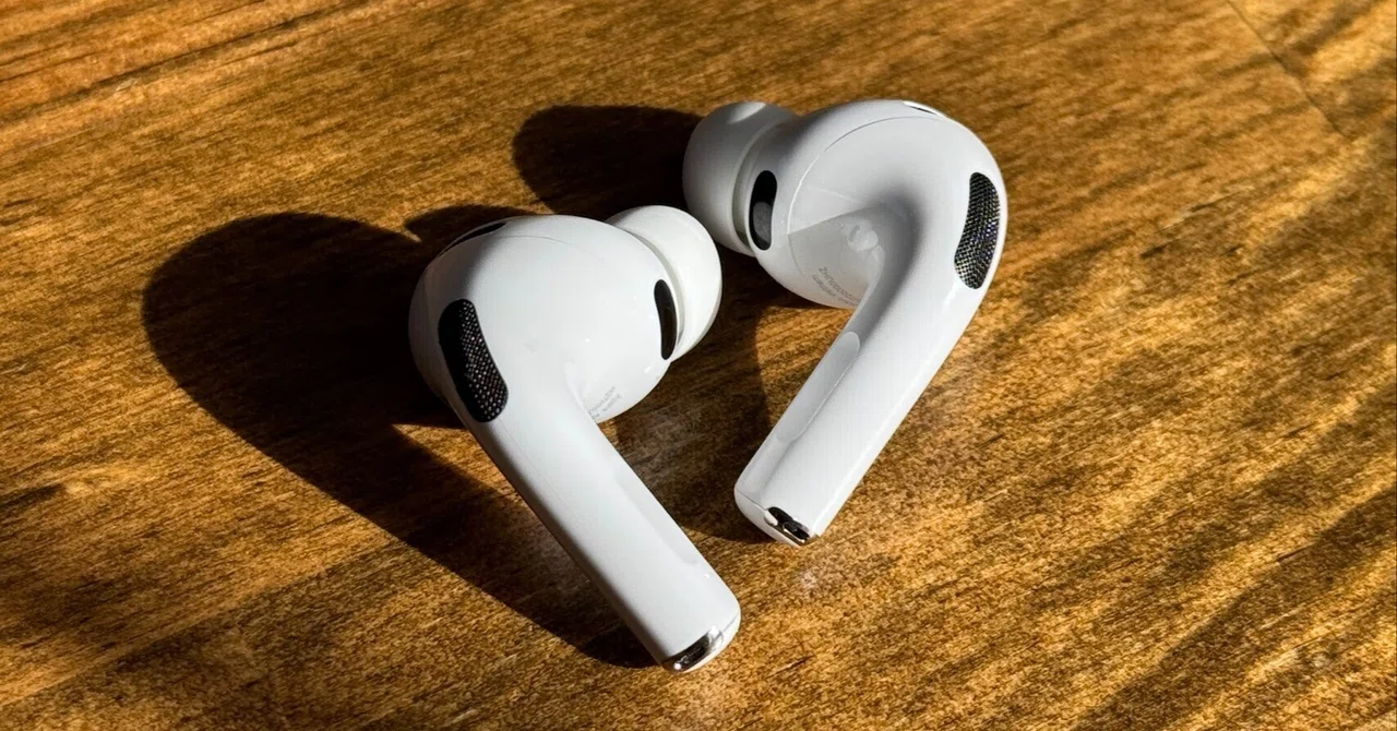 My First Apple Audio Product Purchase - AirPods Pro 3｜りおつ