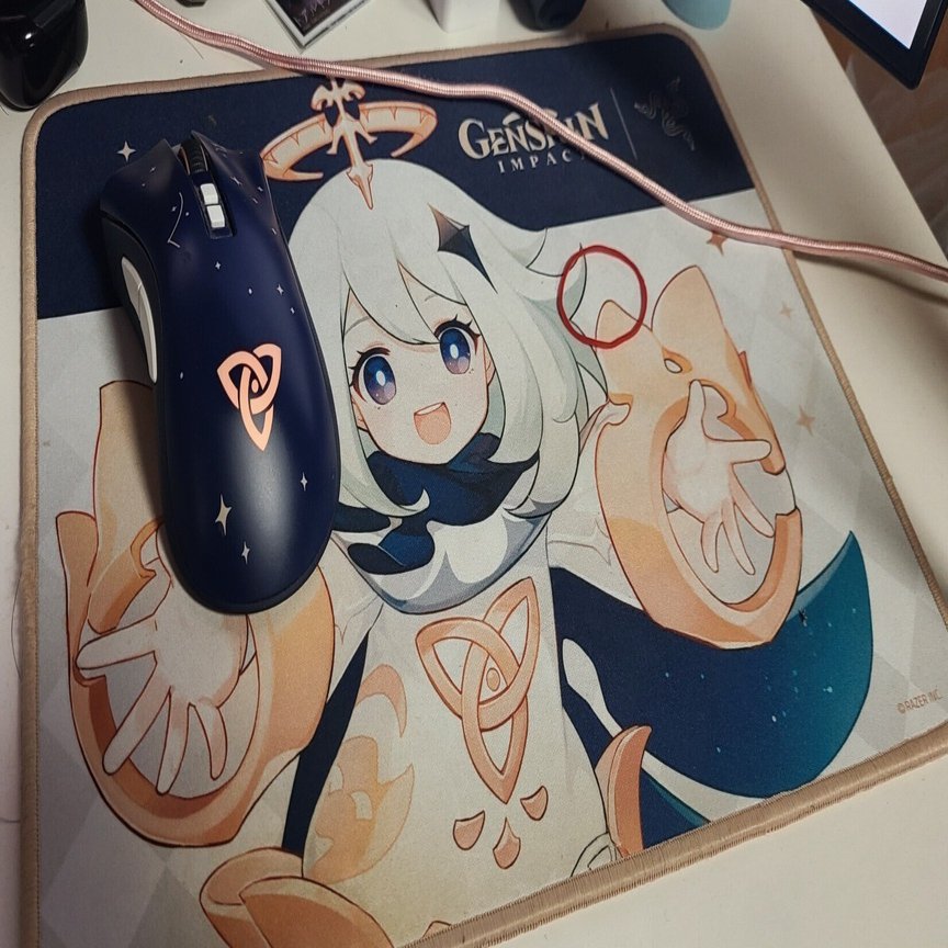 今使用しているマウスパッドが古くなってきたので変えようと思ったが