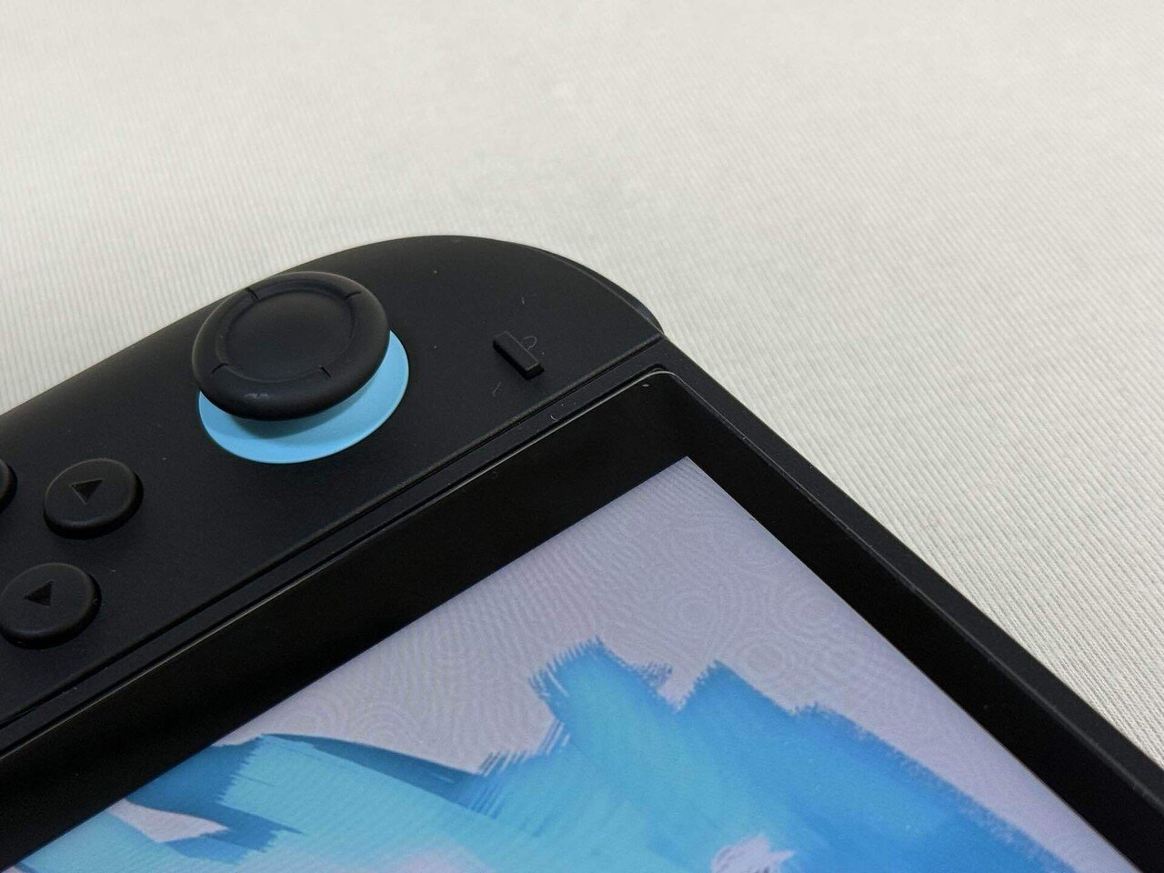 Switch2を買ってすぐに画面に傷がついてムカついたので画面保護がどう