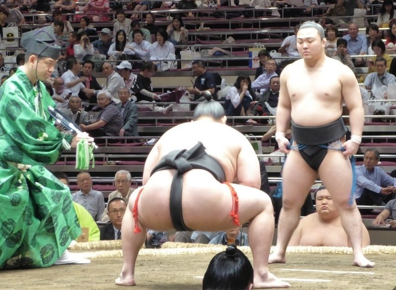 大相撲のマナー 初心者向けお相撲の楽しみ方 見どころ 締込 しめこみ と化粧まわし 井垣利英 人材教育家 メンタルトレーナー マナー講師 Note 大相撲のマナー 初心者向けお相撲の楽しみ方 見どころ 締込 しめこみ と化粧まわし 井垣利英 人材教育家 メンタルトレーナー マナー講師 Note