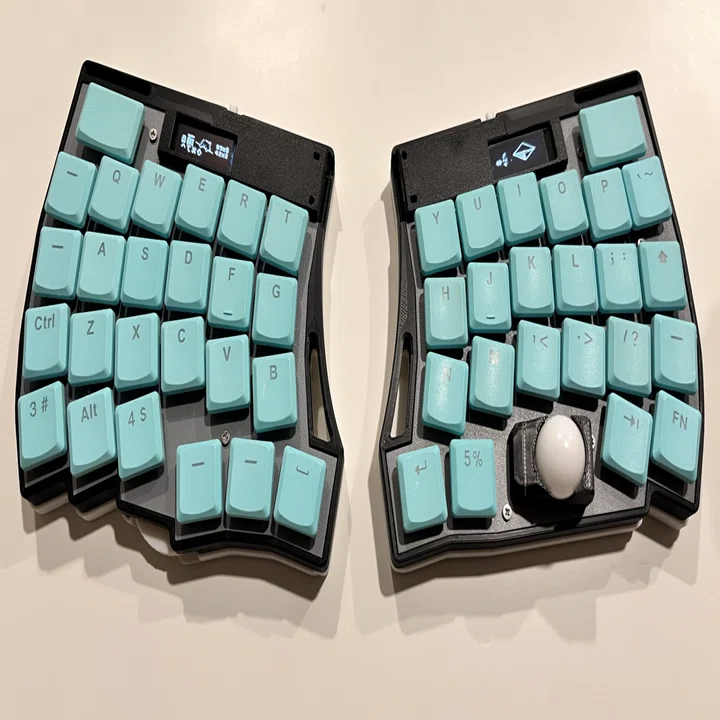 𝐀𝐋𝐋 𝐈𝐍 𝐎𝐍𝐄といえる無線分割型キーボードLoToMetalを購入した