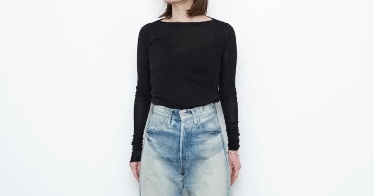 AURALEE】リピートにもおすすめSUPER HIGH GAUGE SHEER RIB BOAT NECK