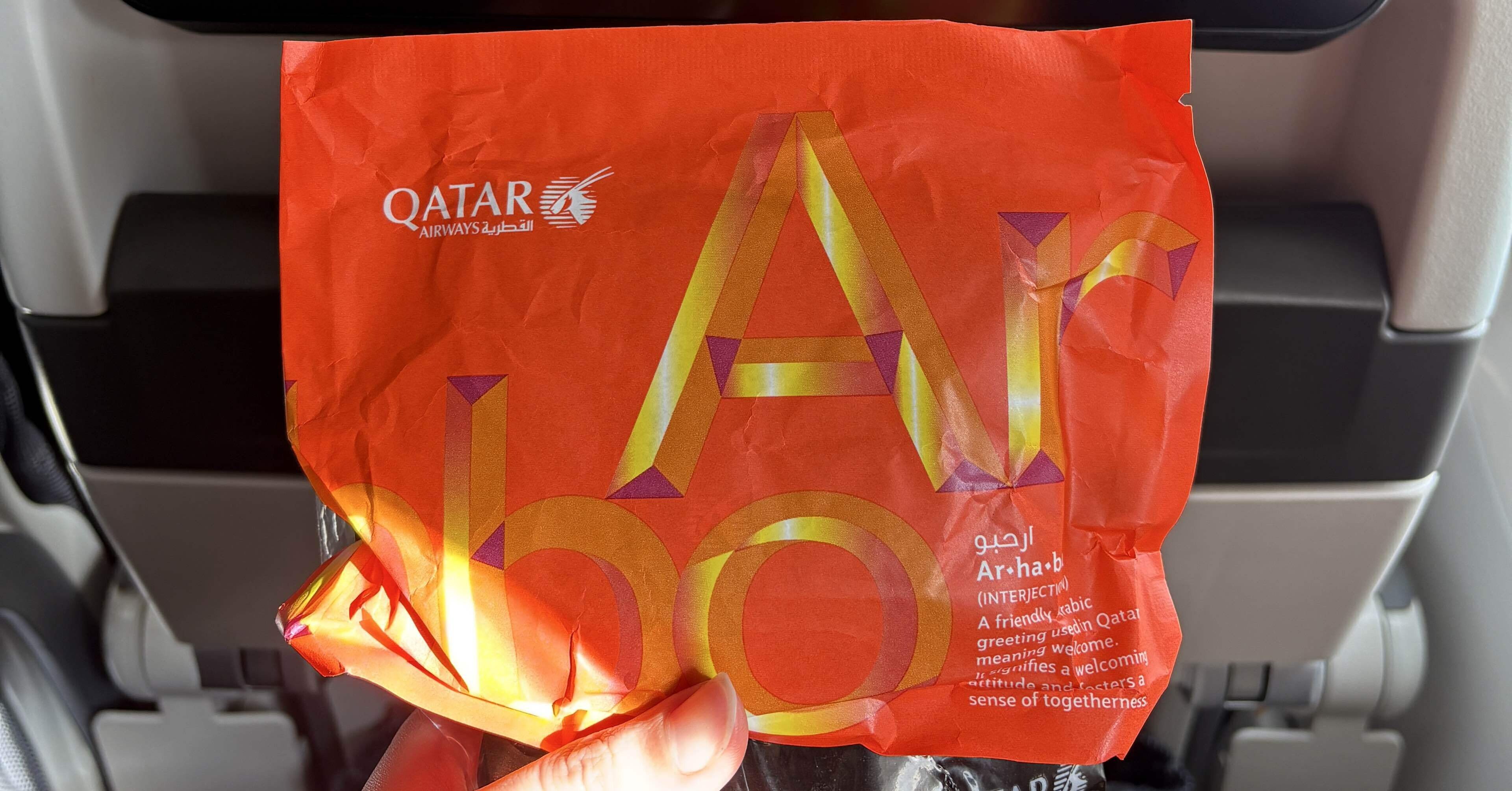 カタール航空はエコノミーでもアメニティが優秀👏｜くまのムー