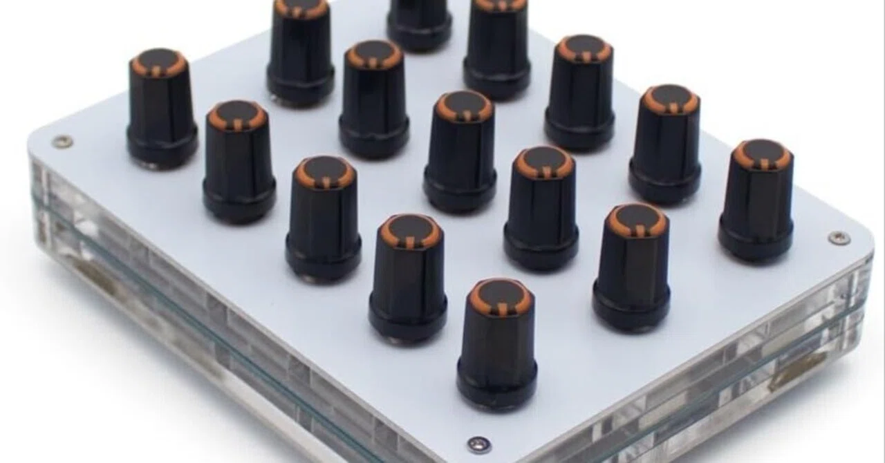 安いから買った謎の中華15ノブMIDI CCコントローラー、設定ツールの