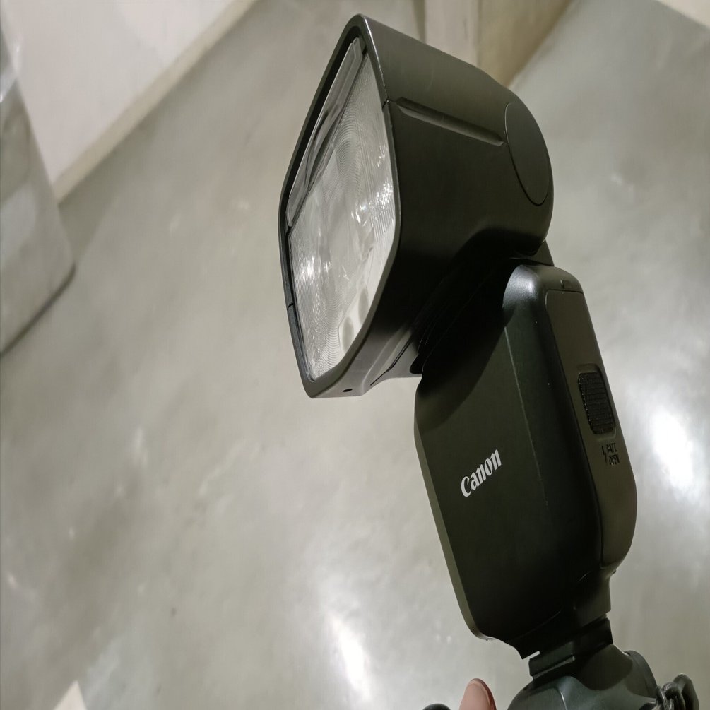 サードパーティーストロボを買っている場合ではない！Canonのストロボ