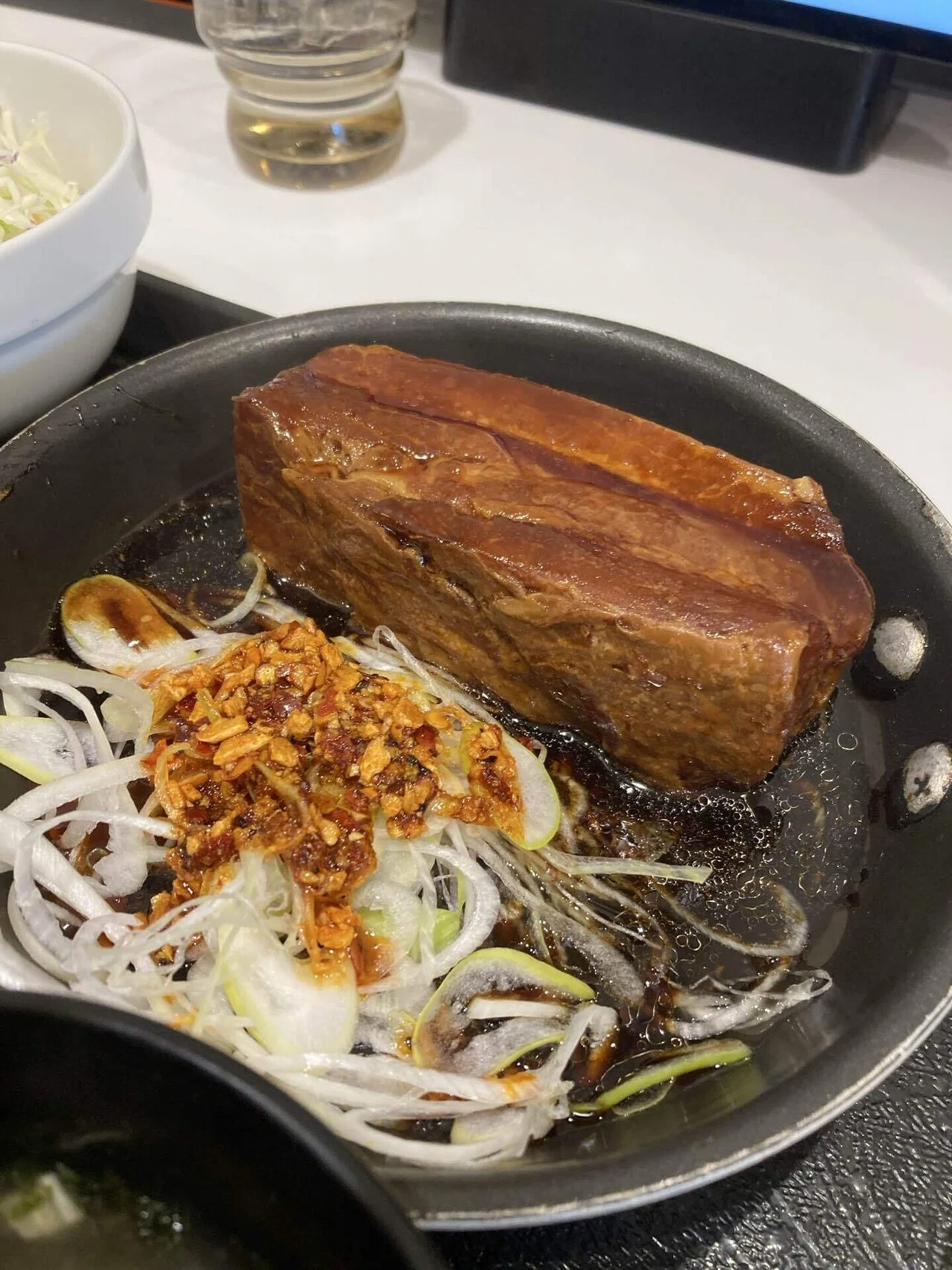 大阪茨木】吉野家、角煮定食で連休スタート！吉野家の本気を味わう昼