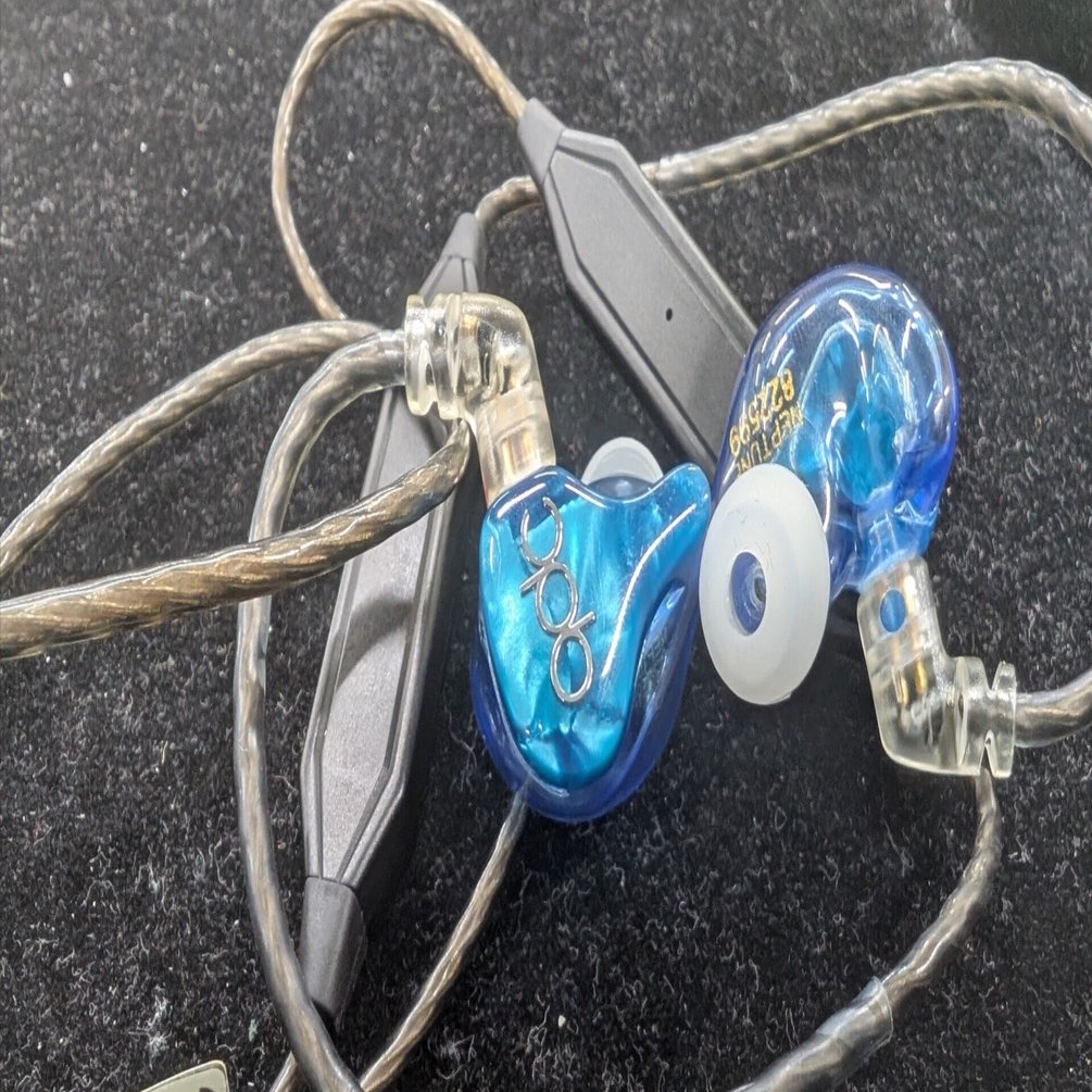 eイヤホン秋葉原店で往年の名作、qdc neptuneを聴いてきた！｜どらス