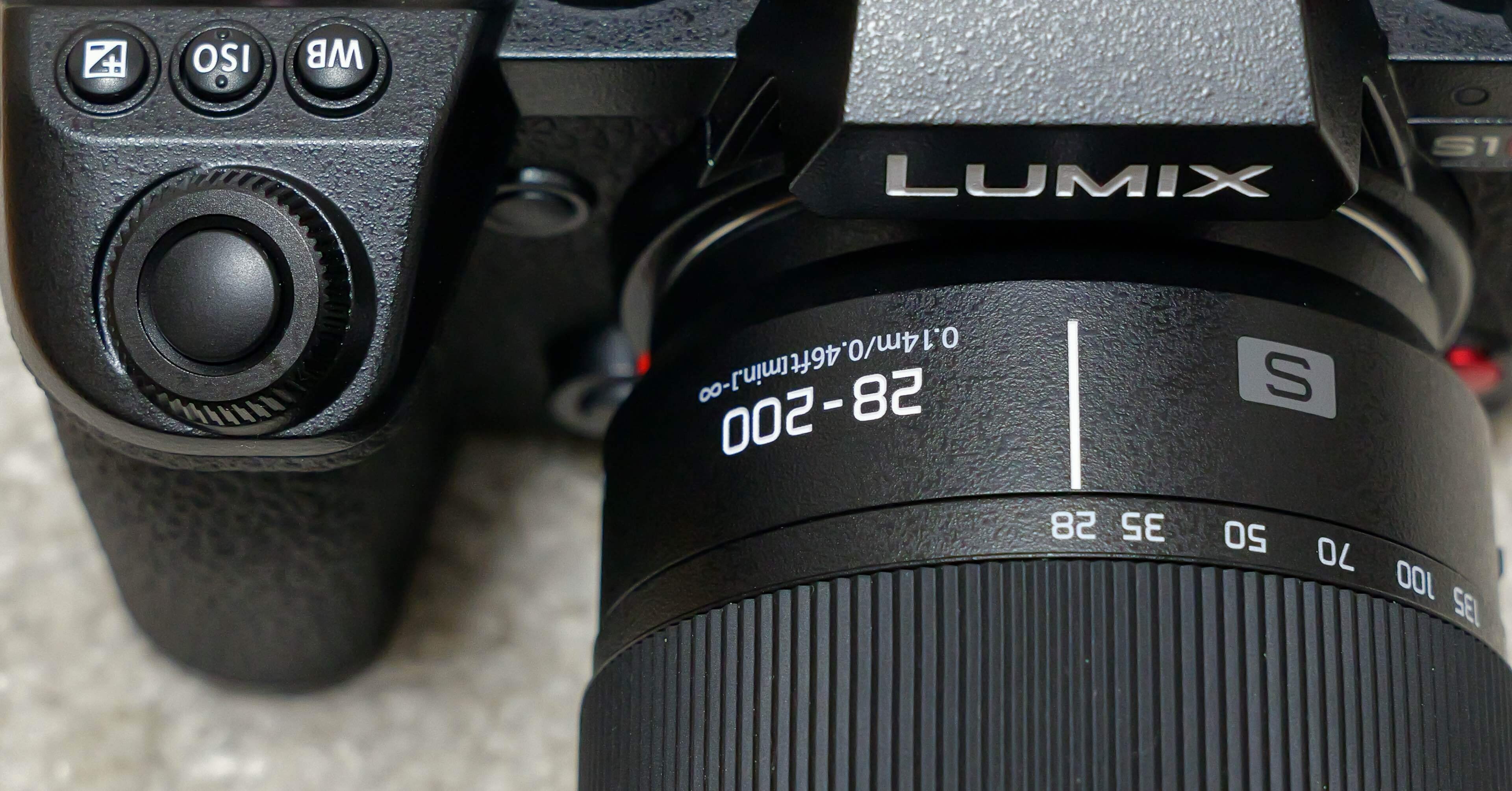 LUMIX S 28-200mm F4-7.1 MACRO O.I.S. 売らなくて良かった