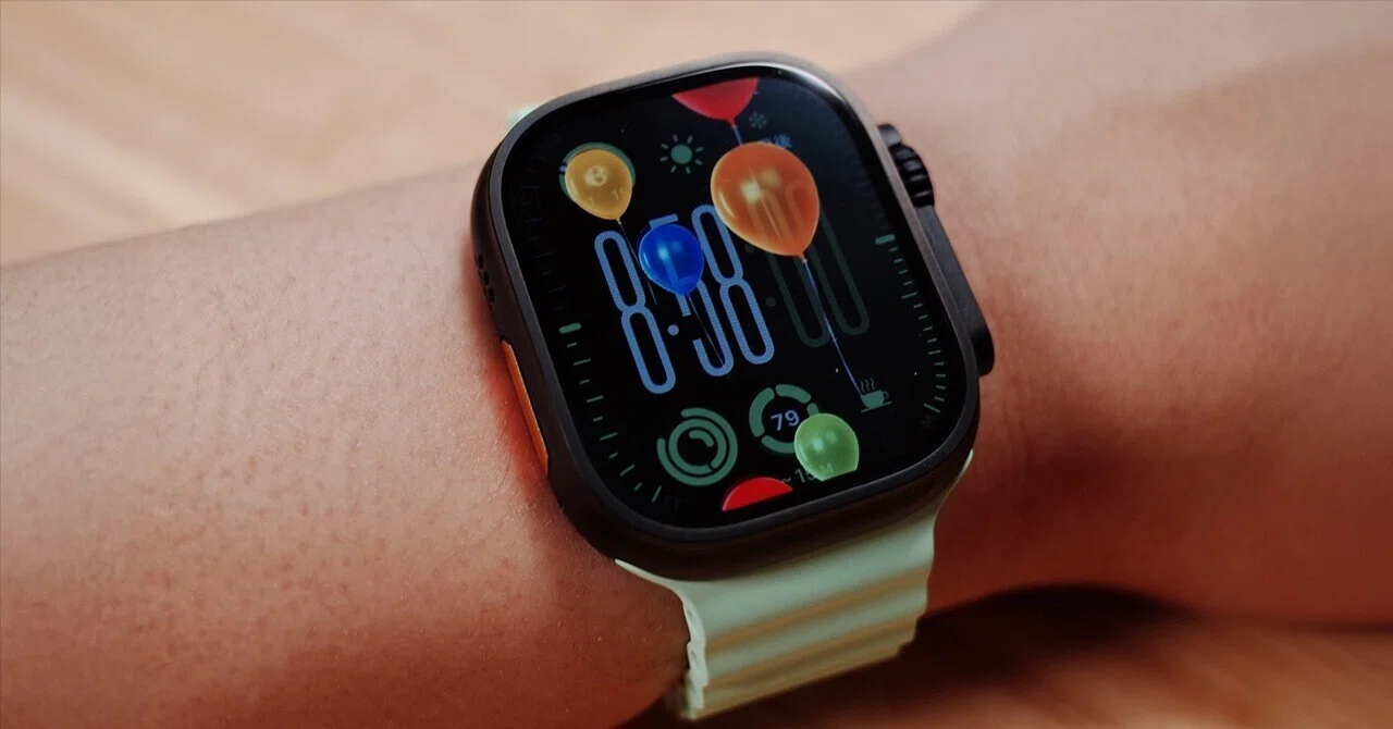 その他 Apple Watch Apple Watch SE（GPS + Cellularモデル）- 44mmミッドナイト