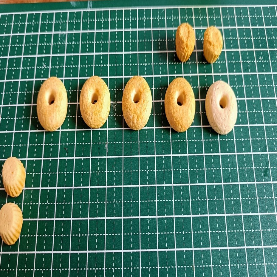 ミニチュアスイーツ 試行錯誤編｜ピクトさん