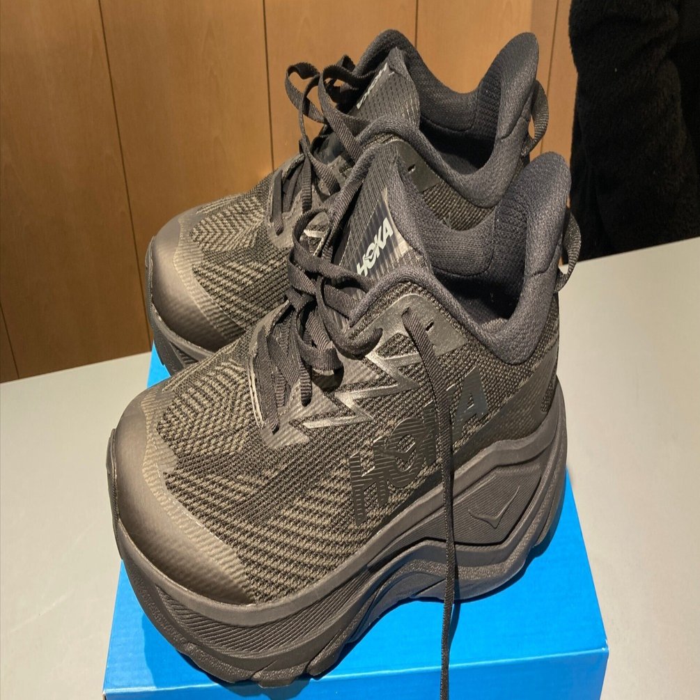 800km歩くためのシューズ、HOKA「CHALLENGER 8 GTX」を購入しました