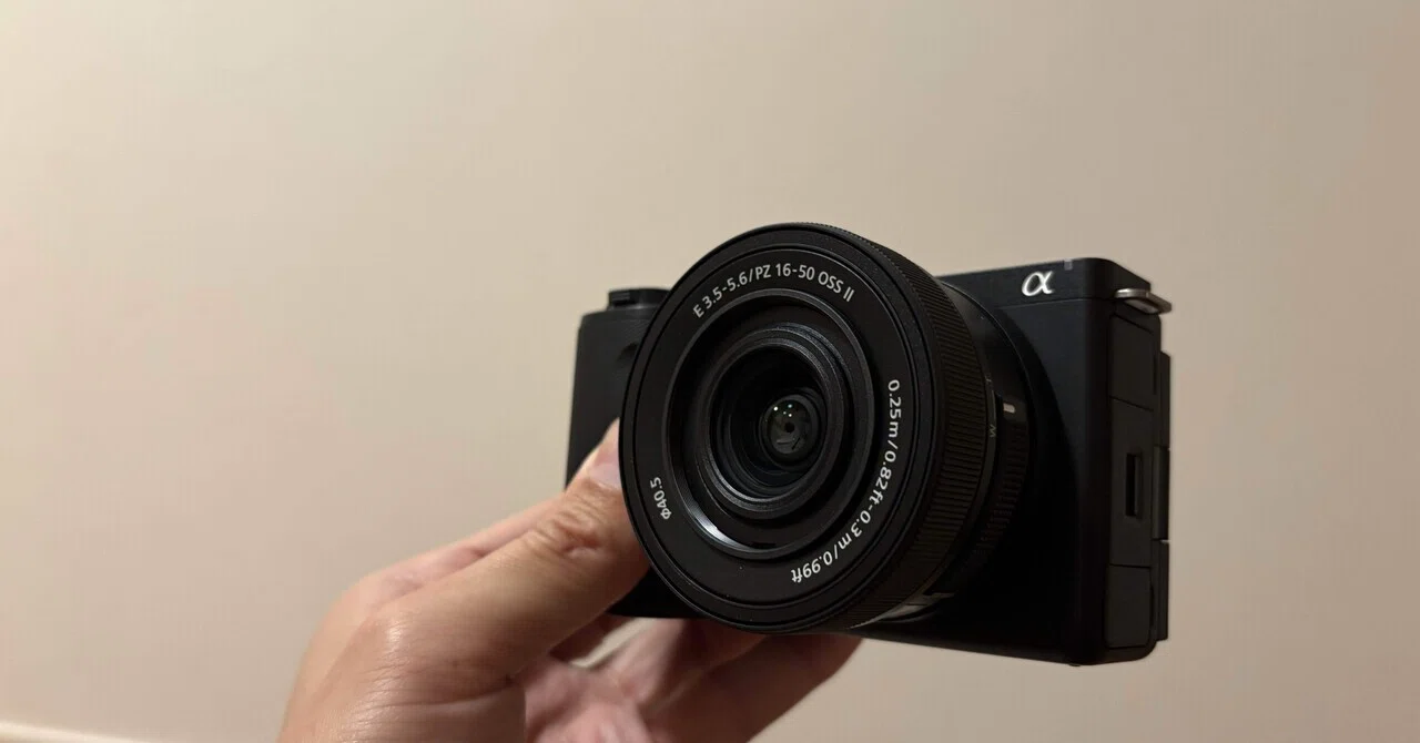 これで撮りたいが溢れ出す。Sony ZV-E10M2レビューは、創作の「日常 