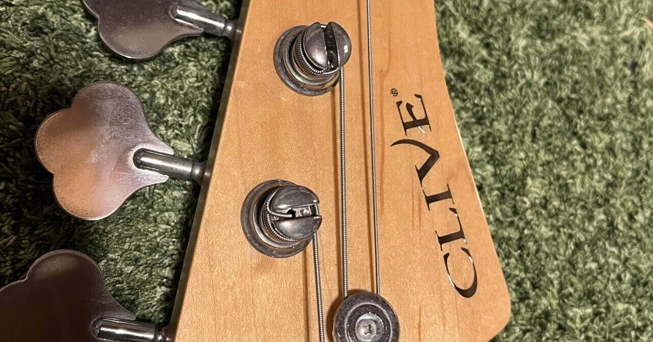 CLIVE SANCTUS T-800｜まろ