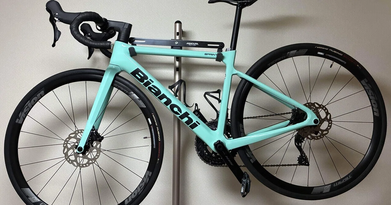 自転車】私論 チェレステカラー選択の是非について｜チンクタンク