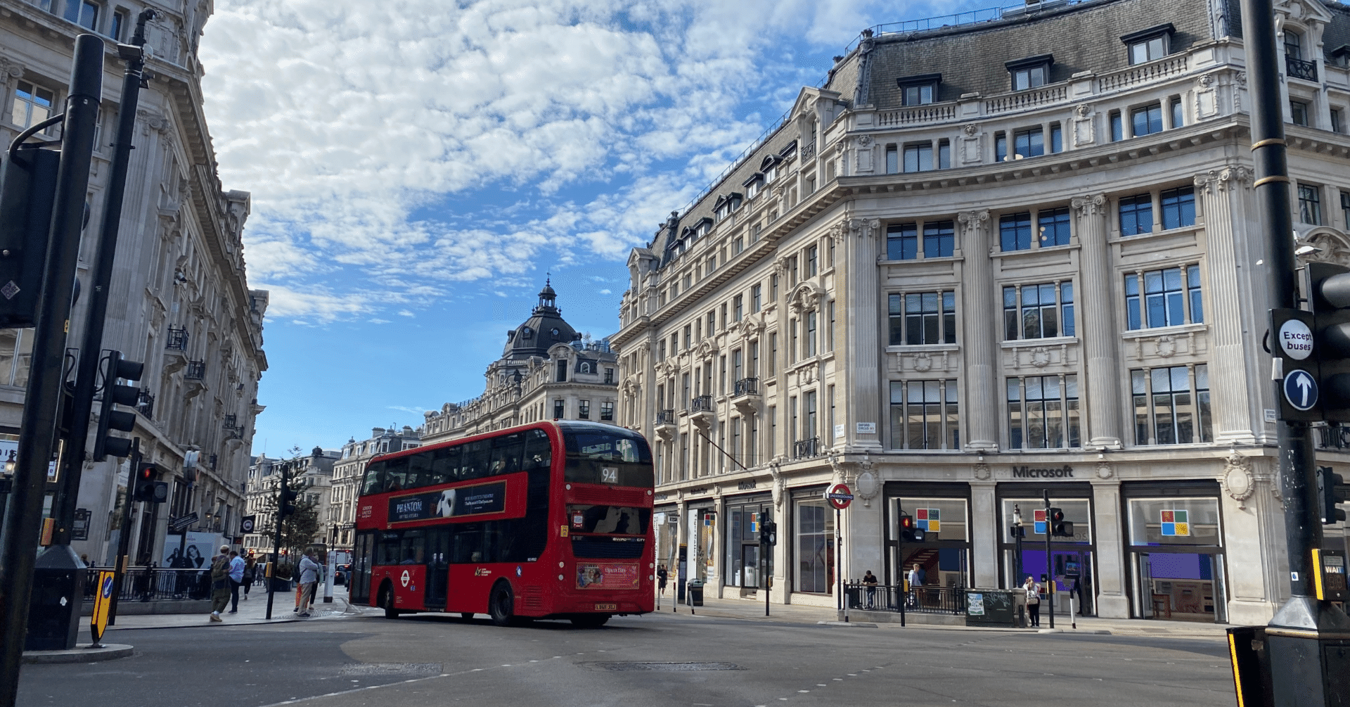 イギリス旅行記①】National Expressの乗り場がわからず7000円ドブに