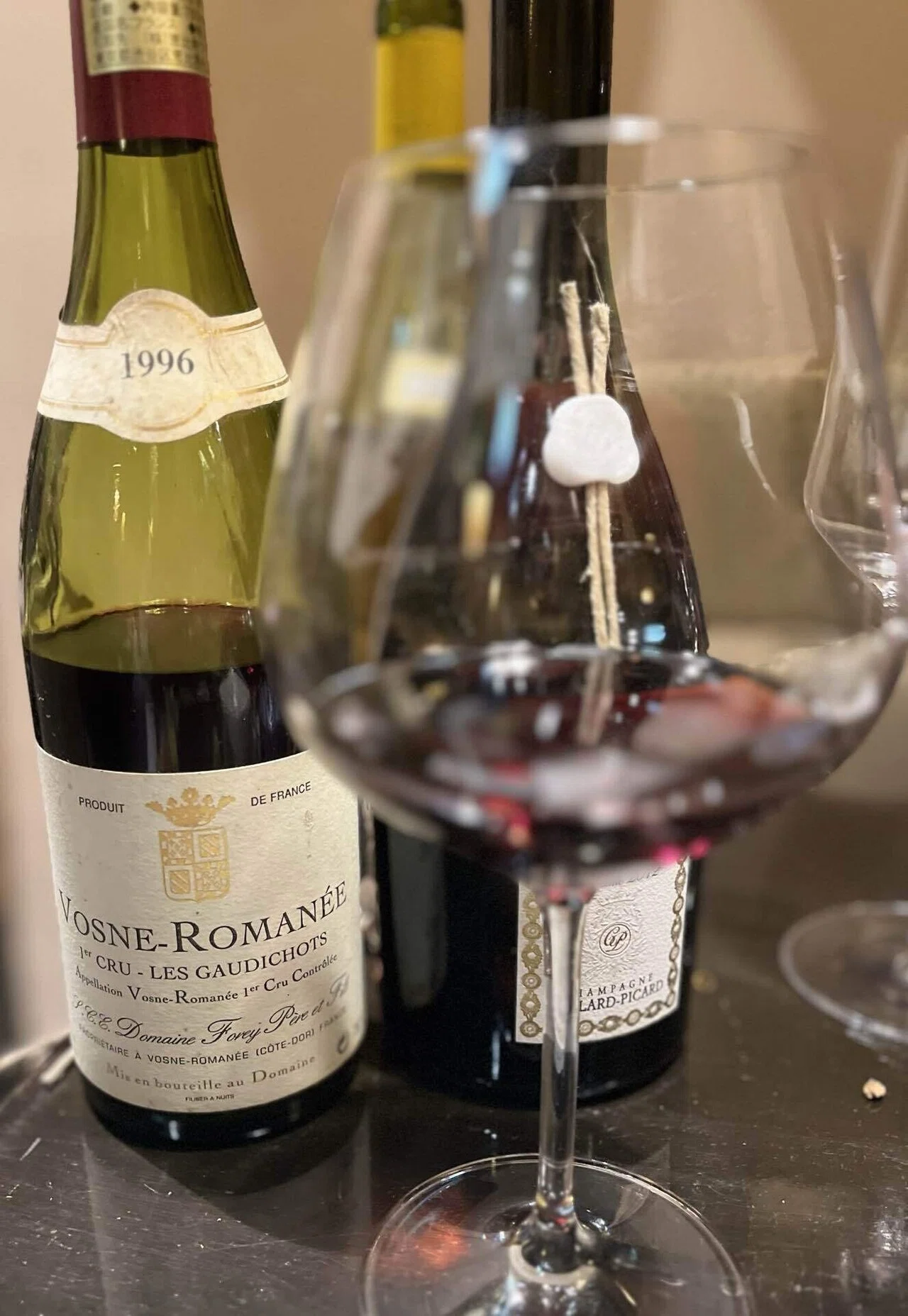 ワイン VOSNE-ROMANEE1erCRU 1 1996Les Gaudichots VOSNE-ROMANEE1erCRU 1 1996Les Gaudichots - メルカリ