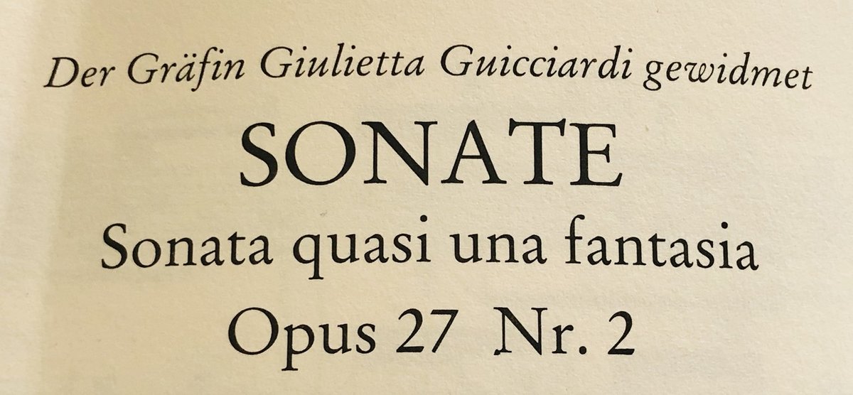 ベートーヴェンの代表的なピアノ曲〜月光〜しかしこの題名は作曲家本人