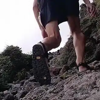 サンダルランナー龍一