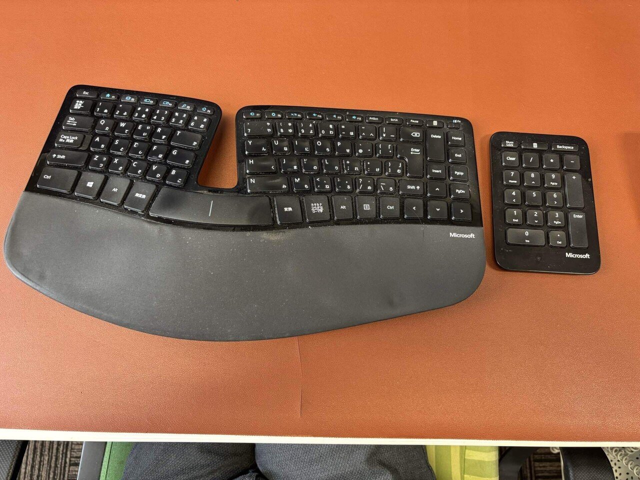 ［美品］Microsoft エルゴノミックキーボード＋テンキー エルゴノミックキーボード:デジタルギア｜古賀昭彦