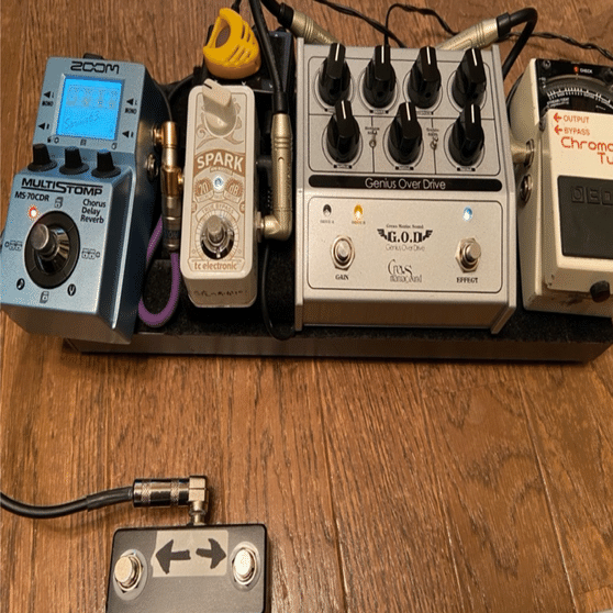 Folkenのメンバーの機材紹介〜ギターエフェクター編〜｜中央大学