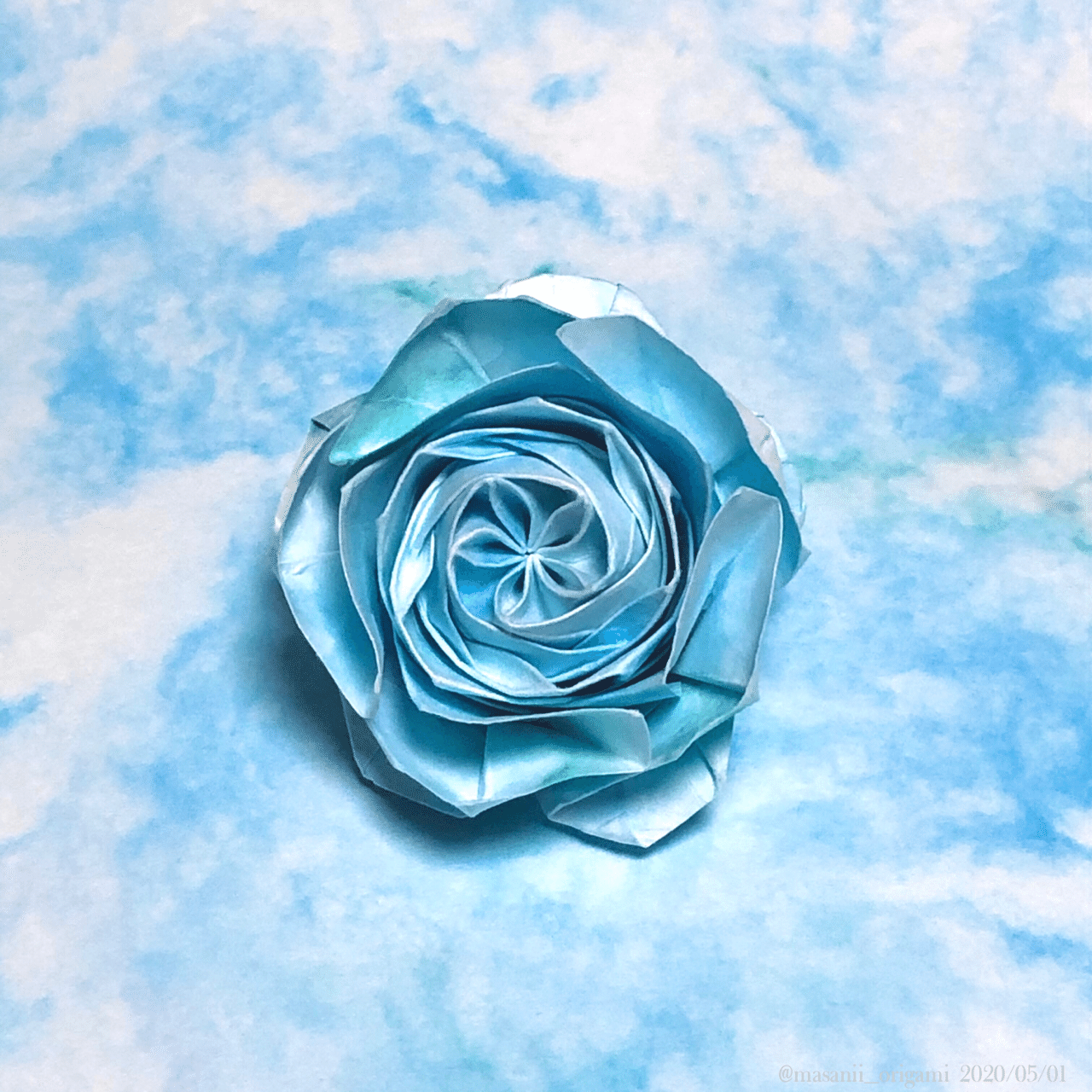 彩雲紙×バラ折り紙・第三弾！ 〜ロゼット咲きのオールドローズ〜｜まさにぃ