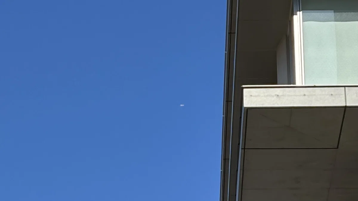 Contrals The Adult Woman Left Chasing Contrails|ふくもり わかな