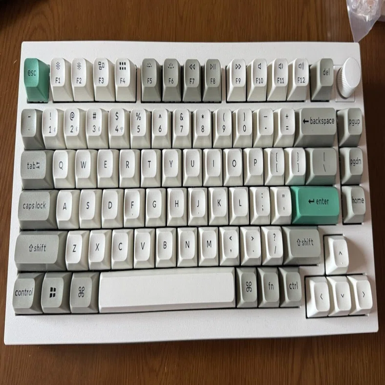 Keychron Q1 Max 長期レビュー。4万円弱の「鈍器」がもたらした指先の 