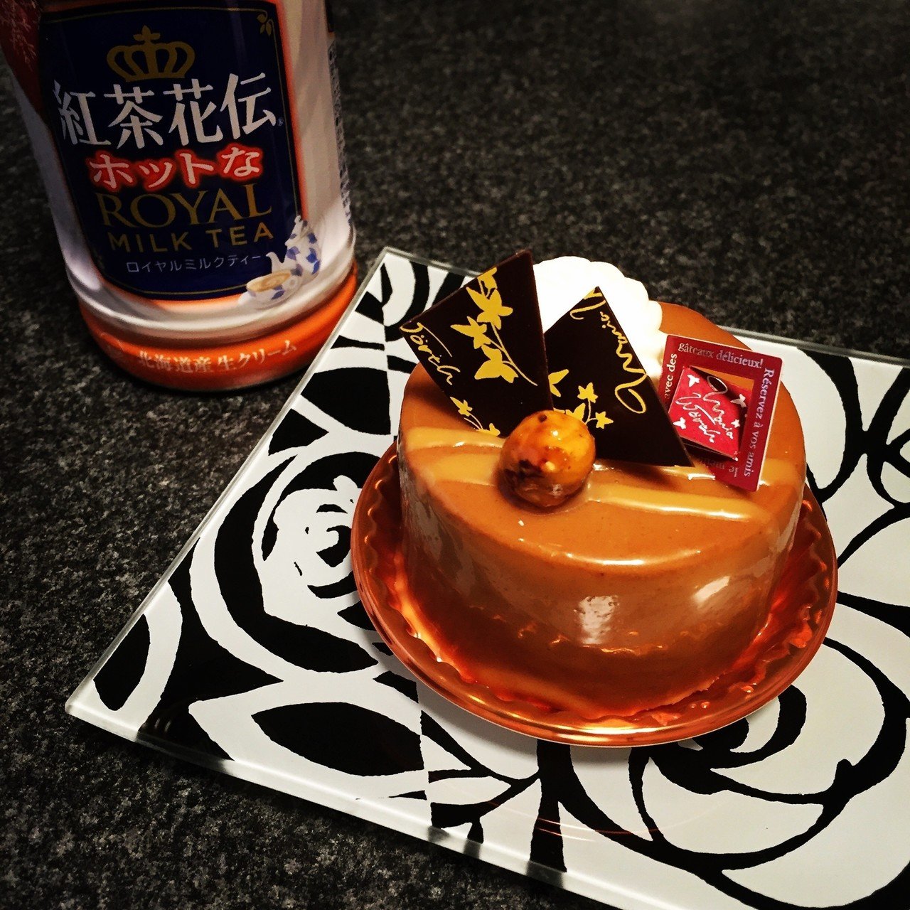 今日のデザート 水戸市のマリアヴェルトのキャラメルマキアートケーキとロイヤルミルクティー デザート Mito ケーキ Cake Dessert あおにーな Note