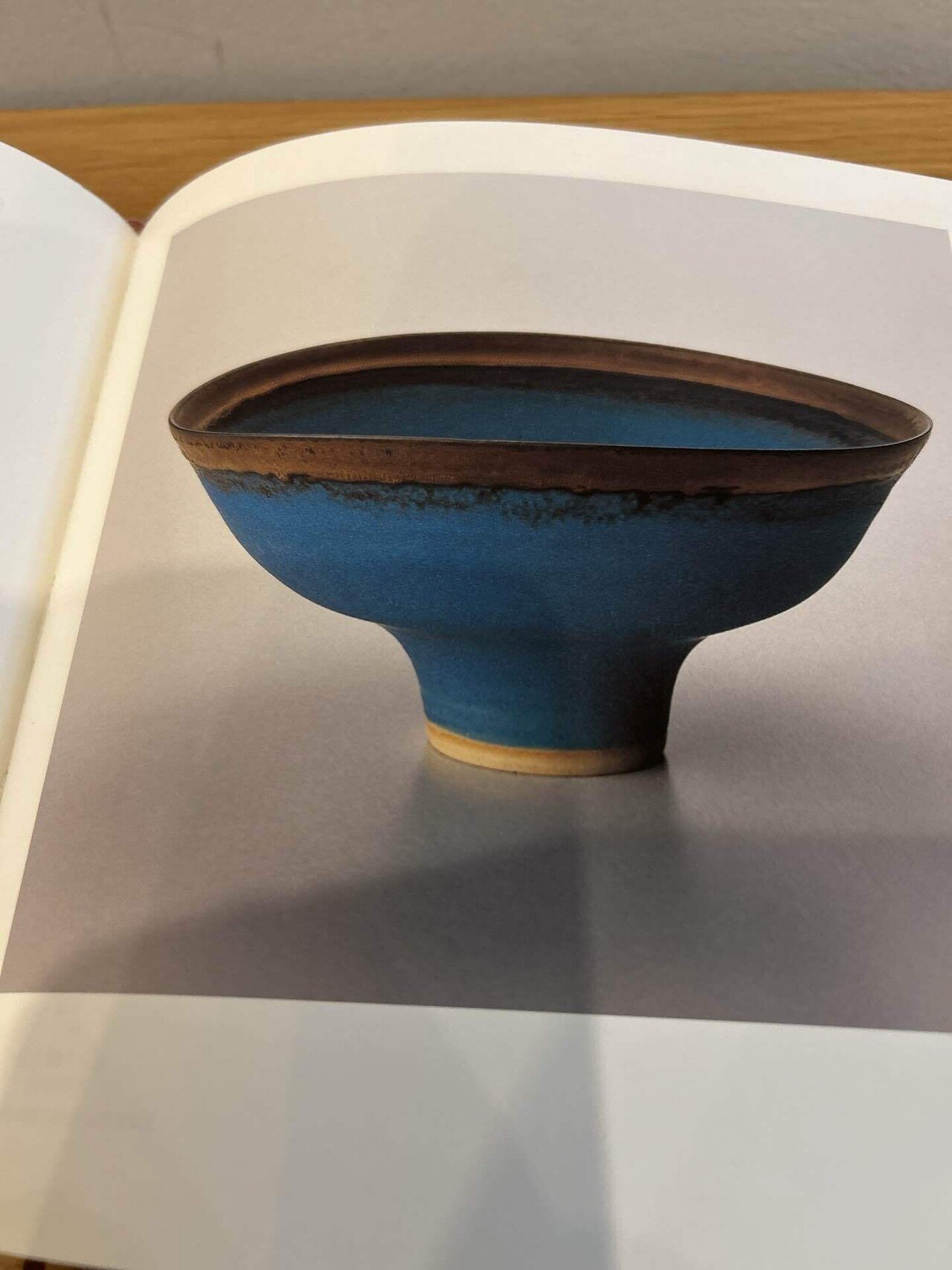 ルーシーリー作家もの手描き付下げ 純白の陶芸家 ルーシー・リー | 絵画高額査定はアート買取協会