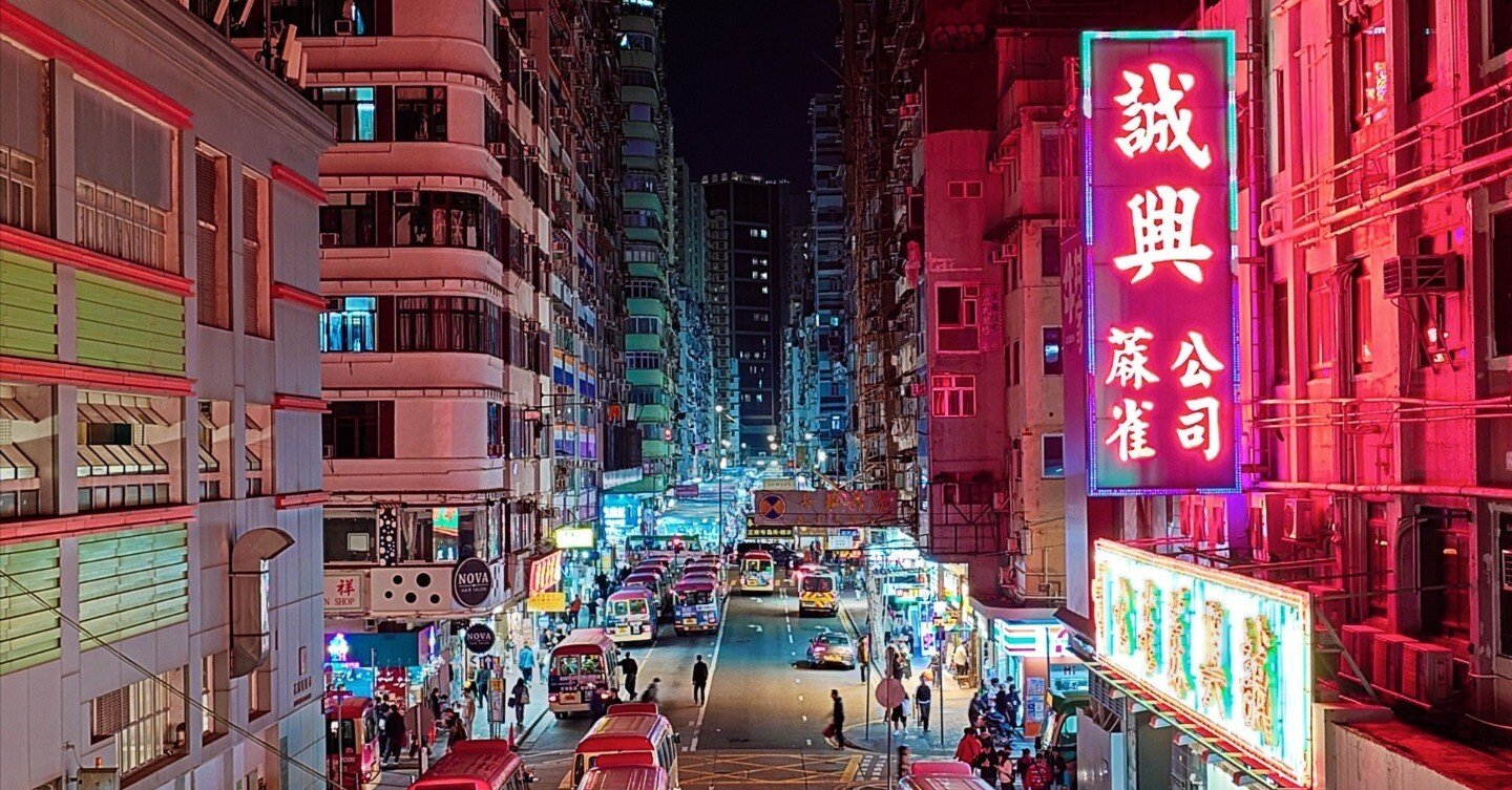 初1人旅は香港🇭🇰③旺角のネオンとハッシュタグBのナポレオンタルト