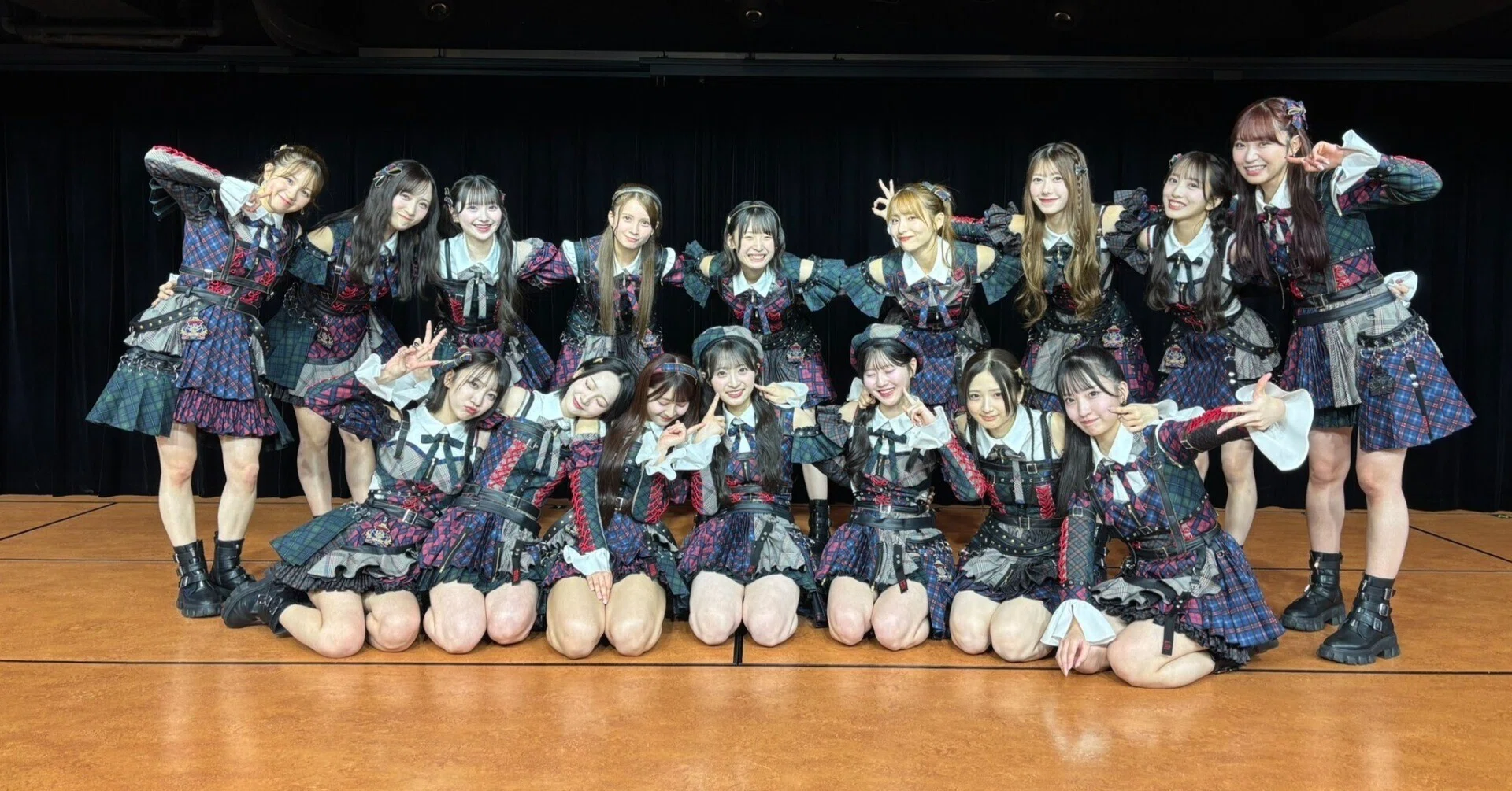 Panggung AKB48 Theater - suasana pertunjukan reguler di Akihabara