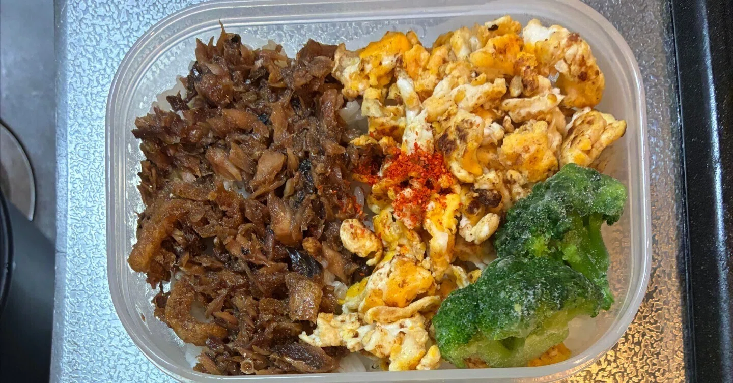 毎日頑張らないためのタッパーご飯生活(Case7『サバのうま煮ヘルシー4